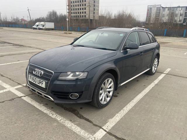 Туманка ліва 8T0941699B VAG