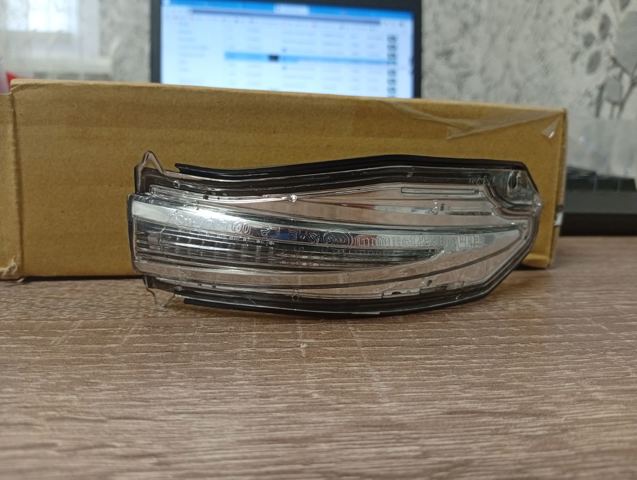 Покажчик повороту дзеркала, лівий 8174042020 TOYOTA