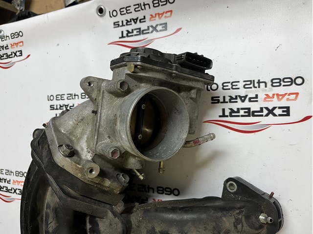 Дросільна заслінка в зборі 2203020060 TOYOTA