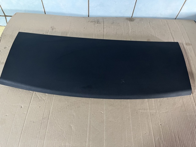Облицювання багажника п'ятих дверей 81720CV000 HYUNDAI
