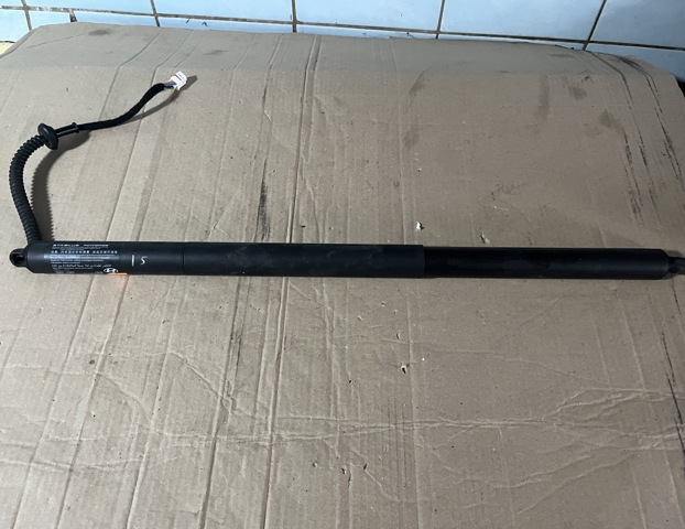Амортизатор двері 3/5-ї задньої 81831GI101 HYUNDAI