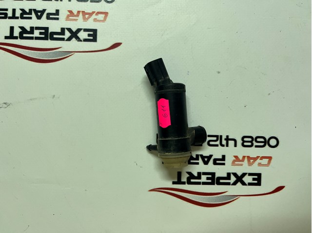 Електропомпа омивача переднього скла 86611AG220 SUBARU