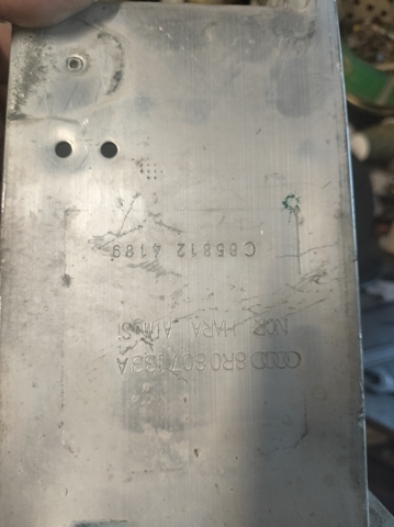Кронштейн підсилювача переднього бампера 8R0807133A VAG