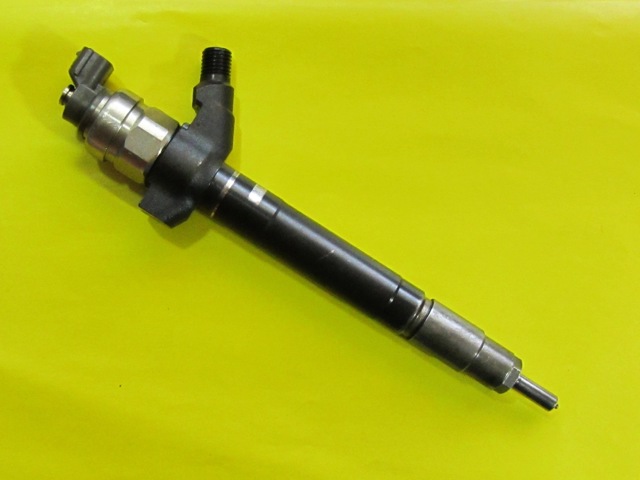 Форсунка інжектора 6C1Q9K546BB FORD