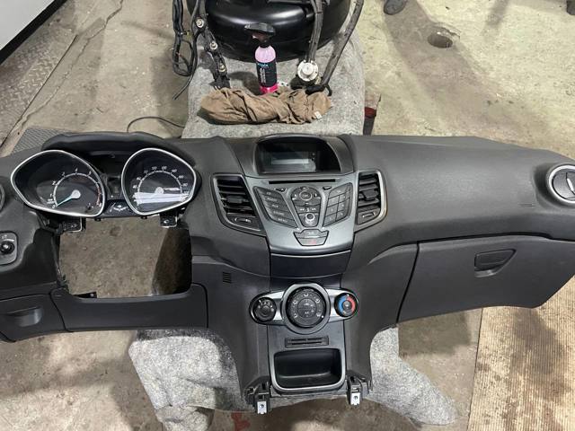 Торпеда приладова панель 2014399 FORD
