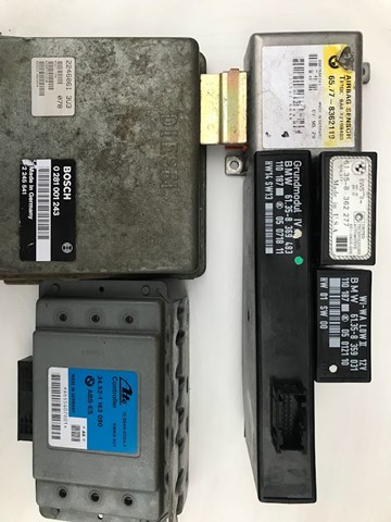 Модуль управління двигуном 0281001243 BMW
