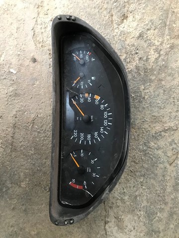 Щиток приладів 2105406547 MERCEDES
