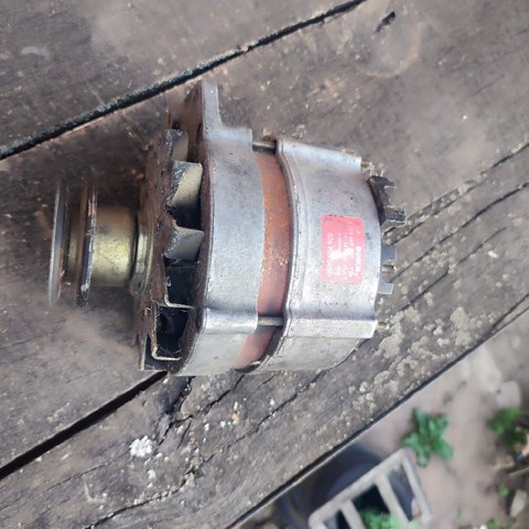 Генератор автомобільний 0120469727 BOSCH