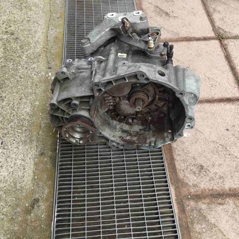 Корпус коробки передач 02Q301103C VAG
