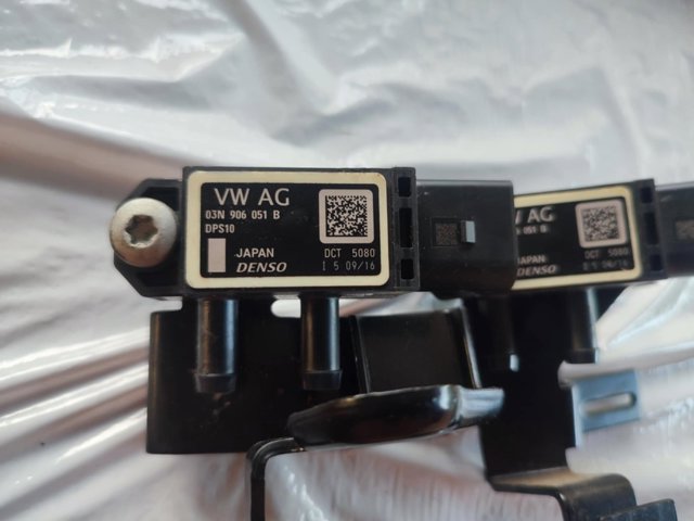 Датчик тиску вихлопних газів 03N906051B VAG