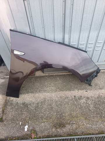 Переднє праве крило 13355188 OPEL