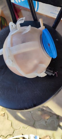 Розширювальний бачок охолодження 1K0121407A VAG