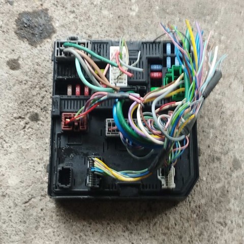 Реле запобіжників 284B74BA0A NISSAN