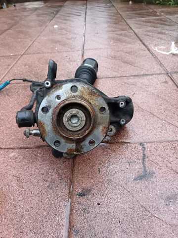 Кулак поворотний передній лівий 31216788699 BMW
