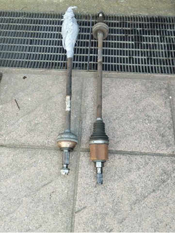 Напіввісь задня Renault DUSTER 1