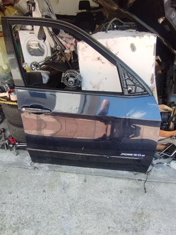 Пасажирські передні двері 41517211424 BMW