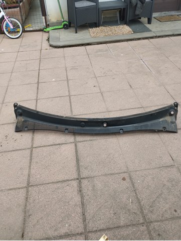 Водостік лобового скла, жабо 668110010R RENAULT