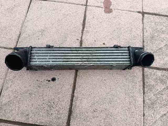 Радіатор інтеркулера 7798788 BMW
