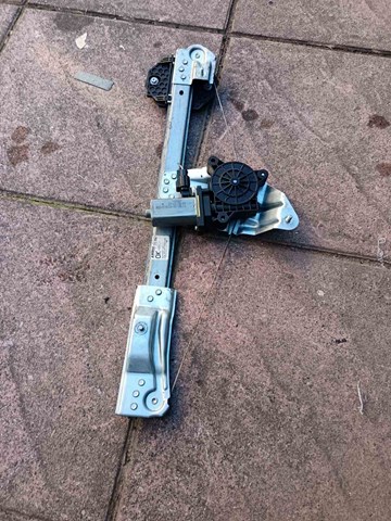 Склопідйомник передньої правої двері 807209299R RENAULT