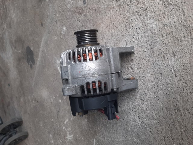 Генератор 8200495294 RENAULT