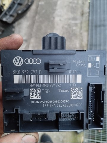 Блок комфорту передніх дверей 8K0959792B VAG