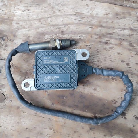 Датчик оксидів азоту NOX, передній A0009057108 MERCEDES