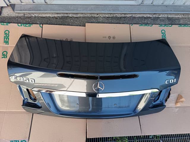 Кришка багажника кузова A2077500175 MERCEDES