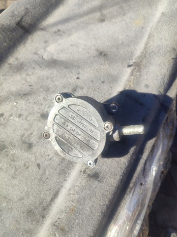 Насос вакуумний A6462300165 MERCEDES