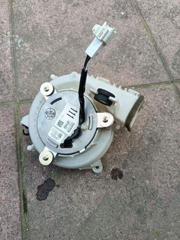 Насос (помпа) охолодження батареї G923047020 TOYOTA