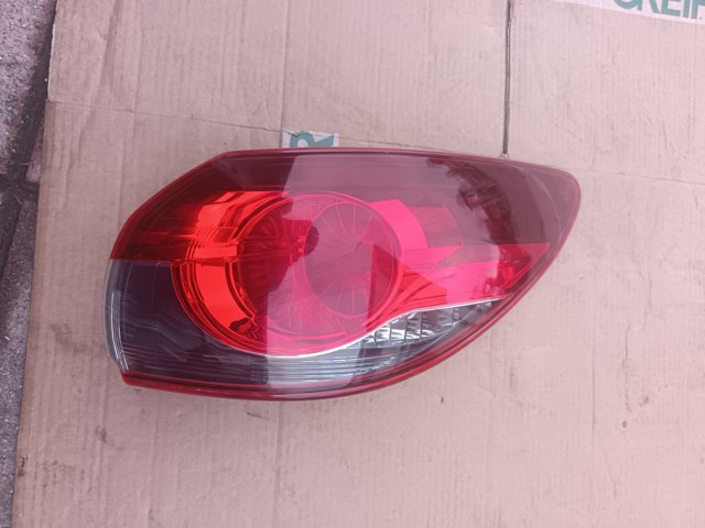 Фара задня права зовнішня GHP951150 MAZDA