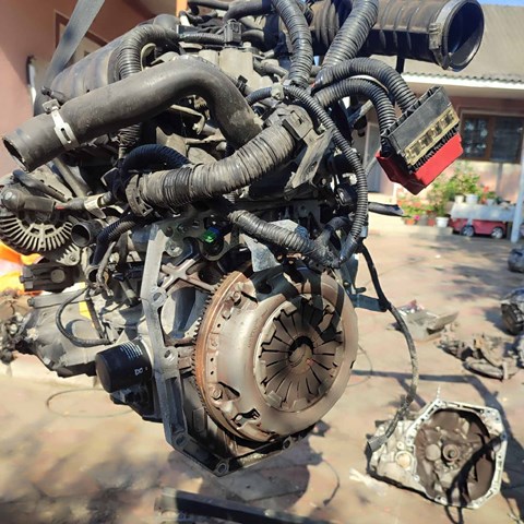 Двигун у зборі HR16 NISSAN