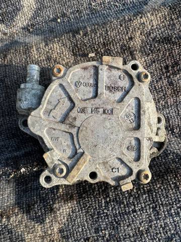Насос вакуумний 03L145100F VAG