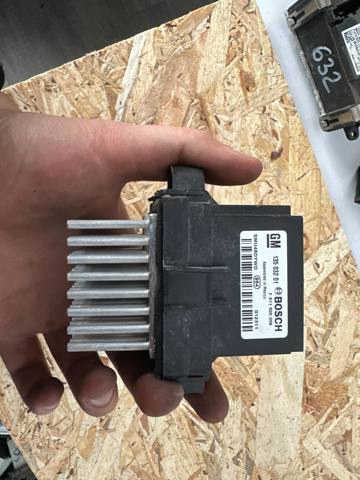 Регулятор оборотів пічки 13503201 GM