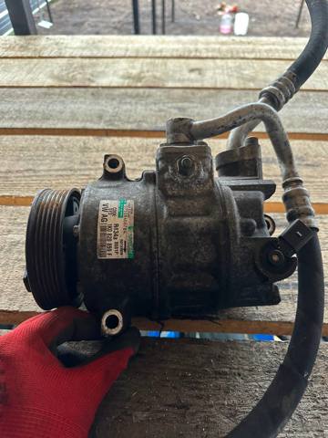 Насос кондиціонера Ауді Ку 3