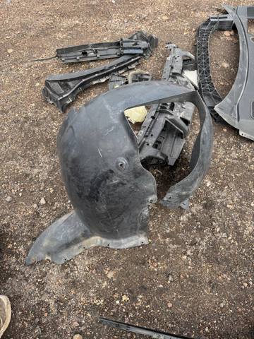 Підкрилок передній правий 2K5805912 VAG