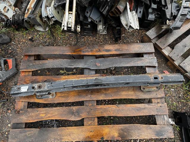Балка бампера заднього 51127058467 BMW