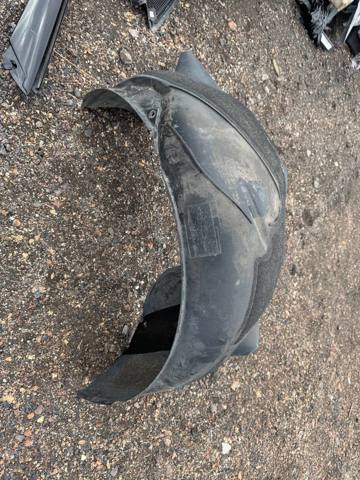 Підкрилок заднього крила, правий 51717033752 BMW
