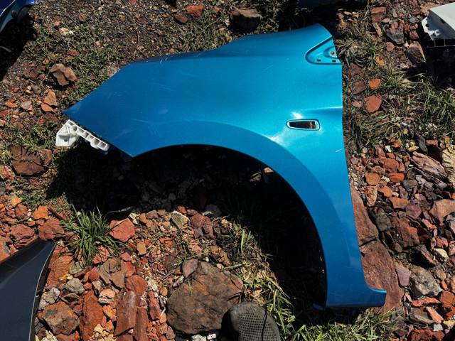 Бічна частина передня ліва 5220G511 MITSUBISHI