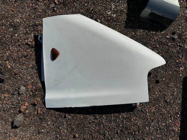 Переднє праве крило 59232021 FIAT