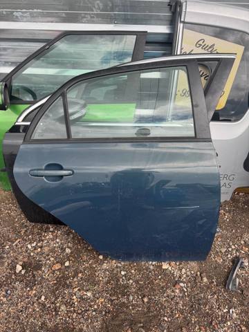 Двері задні в зборі Toyota Auris JPP