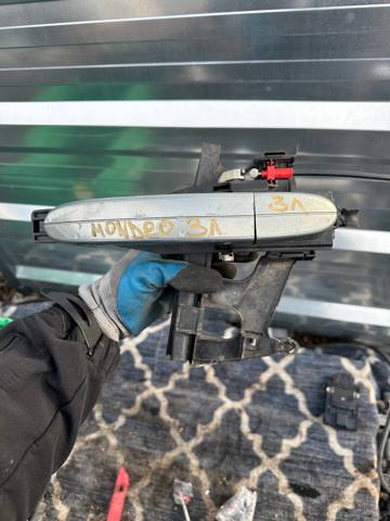 Тримач зовнішньої ручки дверей, задніх правих 6M21U266B22AF FORD