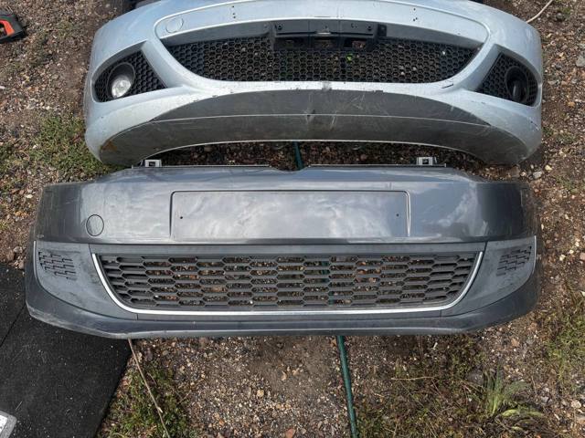 Кожух бампера переднього 6R0807221 VAG
