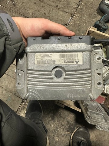 Блок електронного управління 8200242405 RENAULT