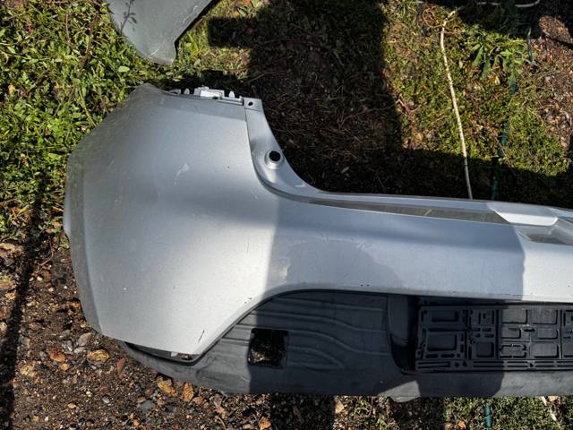 Бампер задній, верхня частина 850225639R RENAULT