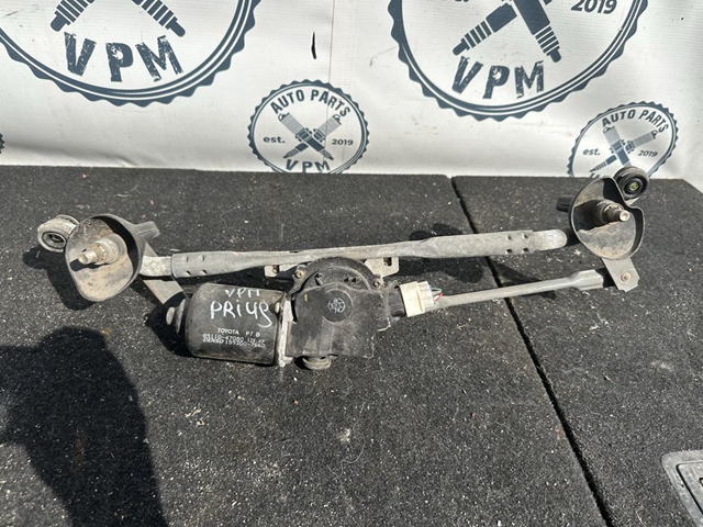 Мотор склоочисника передній 8511047080 TOYOTA