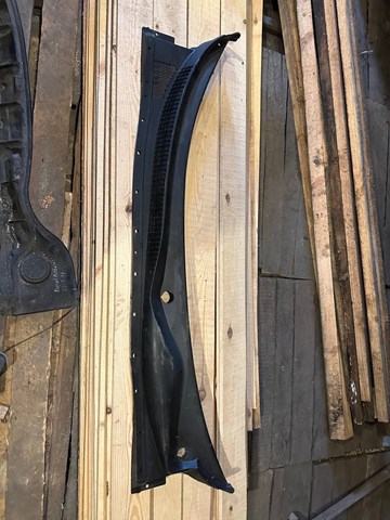 Водостік лобового скла, жабо 861503K001 HYUNDAI