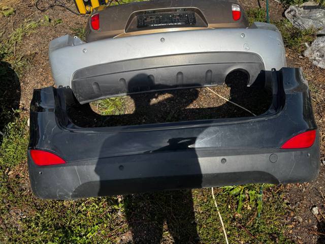 Бампер задній, нижня частина 866122Y000 HYUNDAI