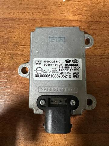 Датчик поперечного прискорення (ESP) 956902E310 HYUNDAI