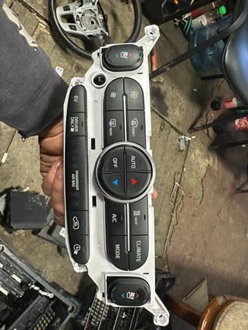 Блок управління пічкою 97250E4020 HYUNDAI
