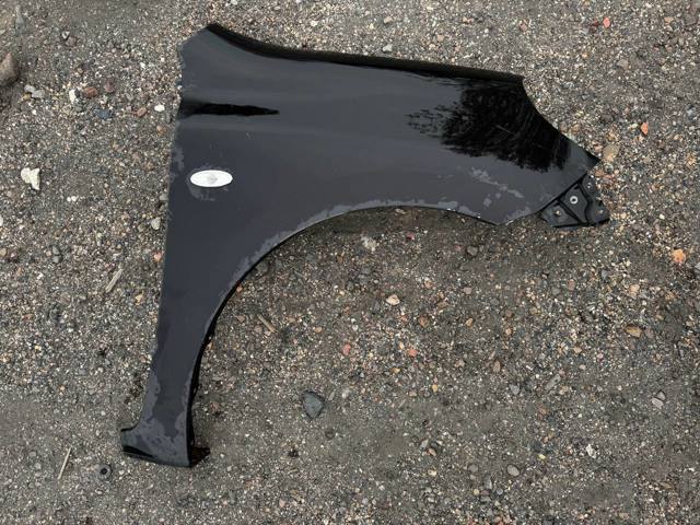 Переднє праве крило F31003HNAB NISSAN